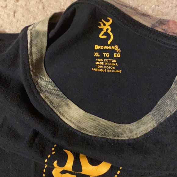 Long sleeve tee. - Picture 2 of 2